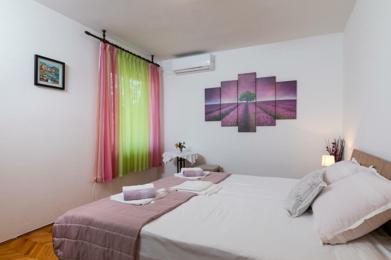 Mini Apartment Petra - Rooms Purple & Green With Kitchen And Garden Dubrovnik Eksteriør billede